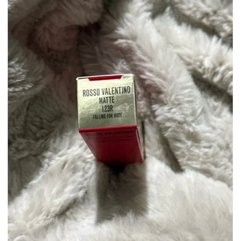 Valentino Matte Refillable Lipstick Falling For Nude